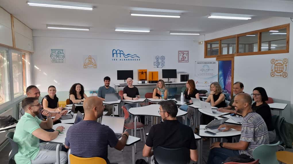 ProyectoLaraKickOff2526 (1)